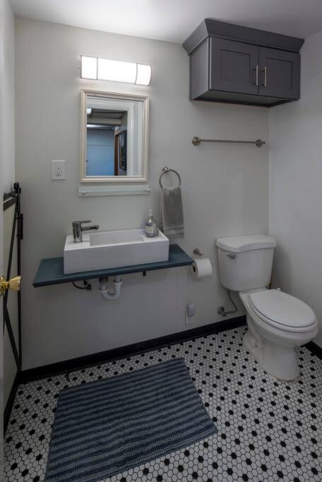 Вилла Seaview Hideaway Heated Floors, Free Parking Сиэтл Экстерьер фото